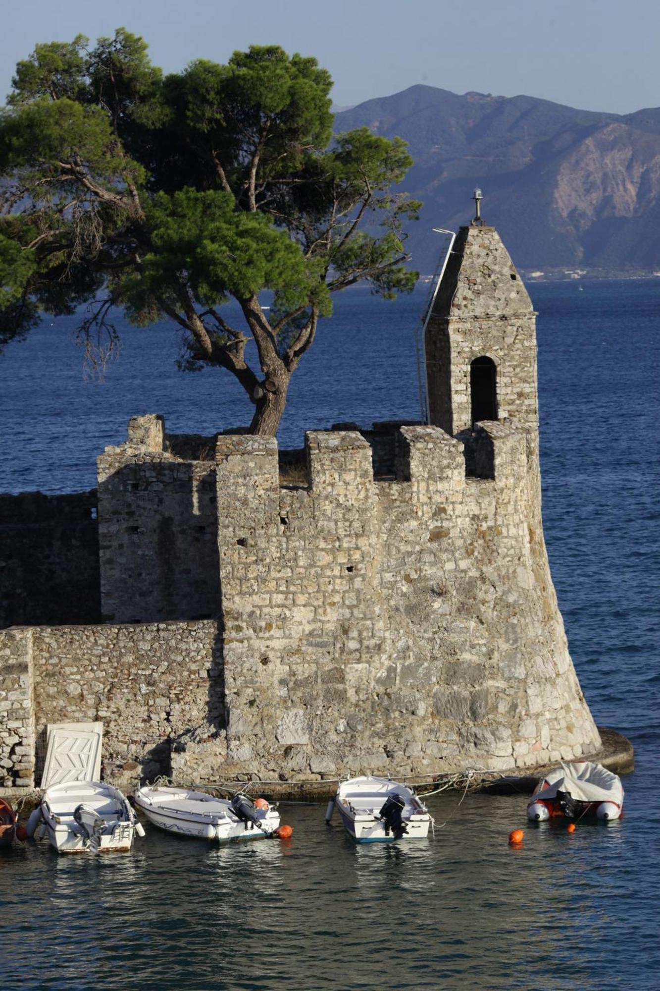 Spon Boutique Hotel Nafpaktos Esterno foto